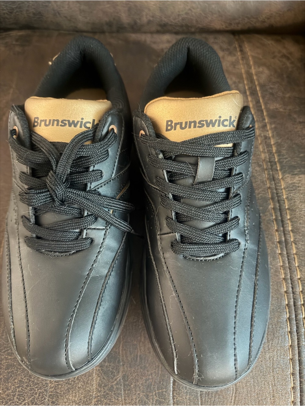 Men’s Black and Gold Bowling Shoes